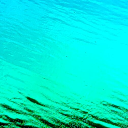 verre dichroïque aqua sur noir 2mm