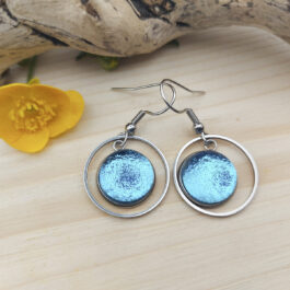 Boucles d’oreilles verre bleu clair